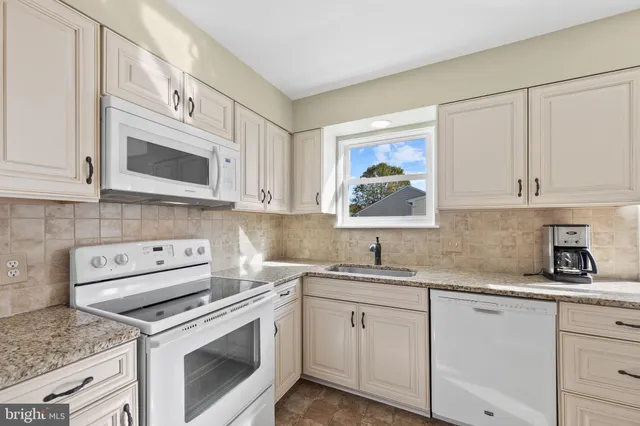 $499,000 | 37711 East Pond Circle, Selbyville, DE 19975