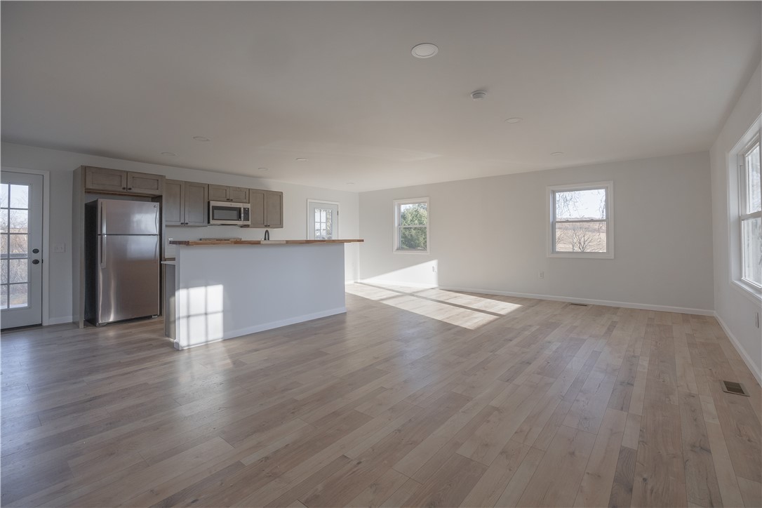 8 Cross Road Elmira, NY 14901 - Photo 2 of 28