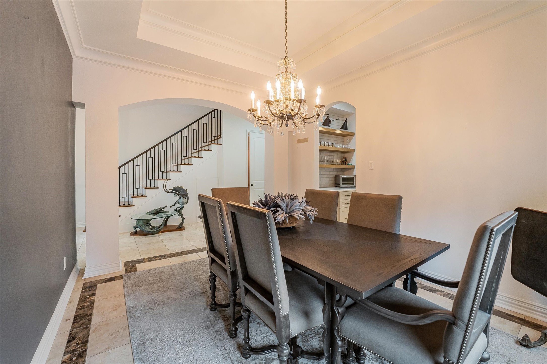 424 West 32nd Street Houston, TX 77018 - Photo 7 of 50 Dining area flows well from entry area and kitchen