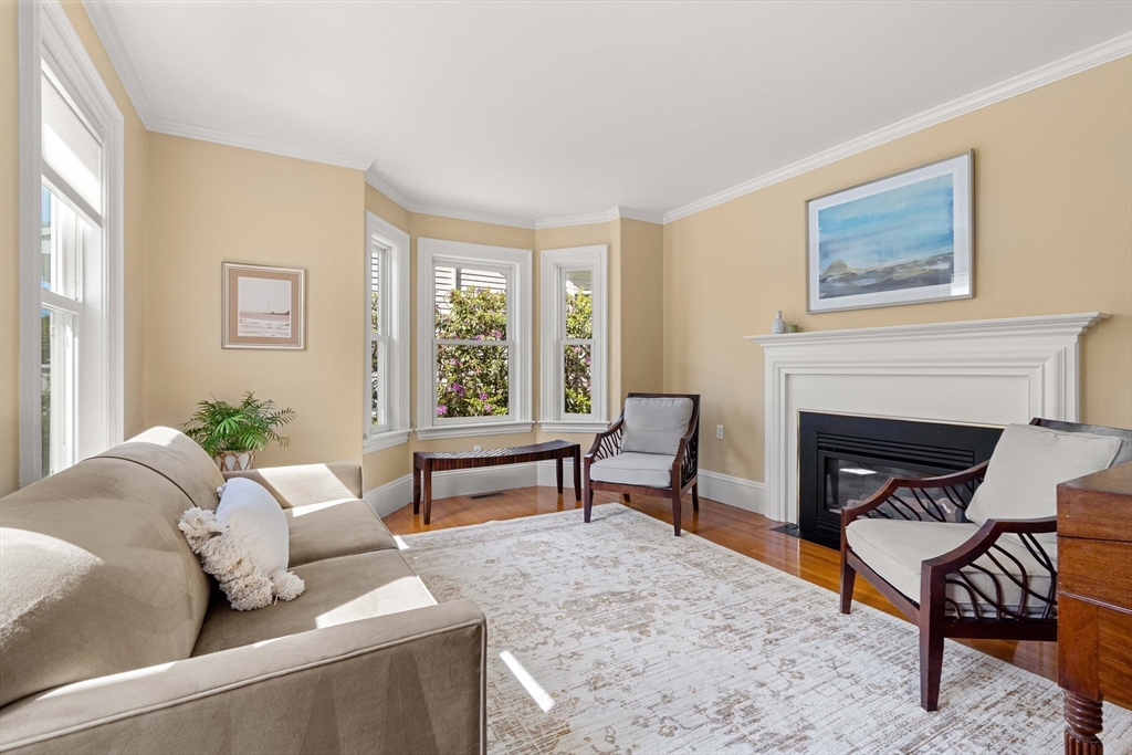 138 Lothrop Street Beverly, MA 01915 - Photo 5 of 42