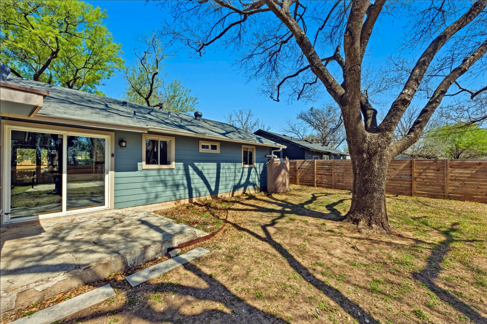 1005 Arthur Stiles Road Austin, TX 78721 - Photo 27 of 29 Nice shade trees that are just now budding!