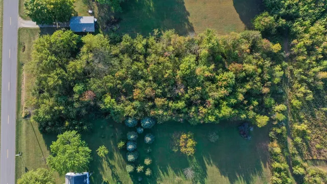 $199,000 | Three West Oaks Mi 49128 Road, Three Oaks, MI 49128