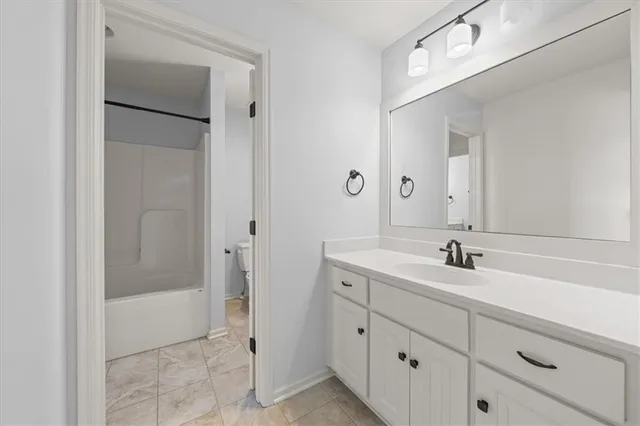 $750,000 | 6281 North Whitetail Way, Parkville, MO 64152