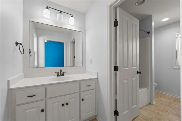 $750,000 | 6281 North Whitetail Way, Parkville, MO 64152