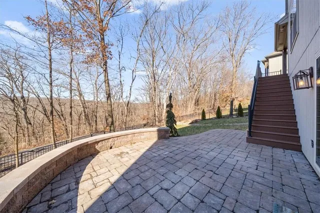 $750,000 | 6281 North Whitetail Way, Parkville, MO 64152