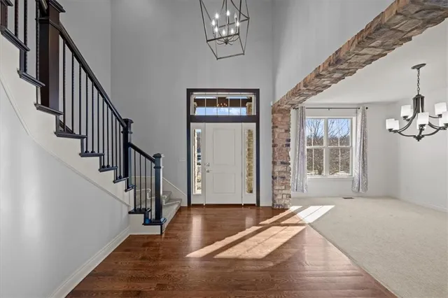 $750,000 | 6281 North Whitetail Way, Parkville, MO 64152