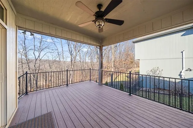 $750,000 | 6281 North Whitetail Way, Parkville, MO 64152