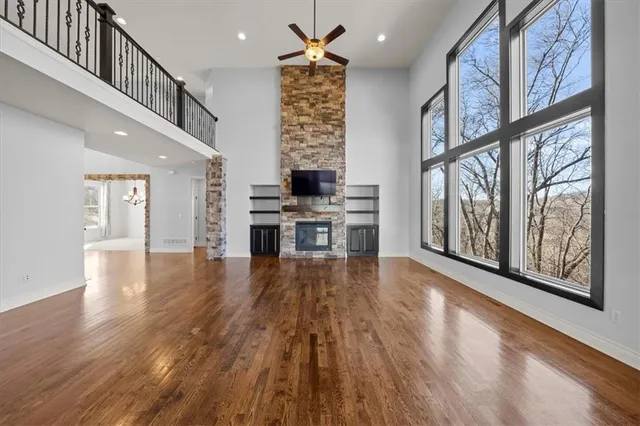 $750,000 | 6281 North Whitetail Way, Parkville, MO 64152