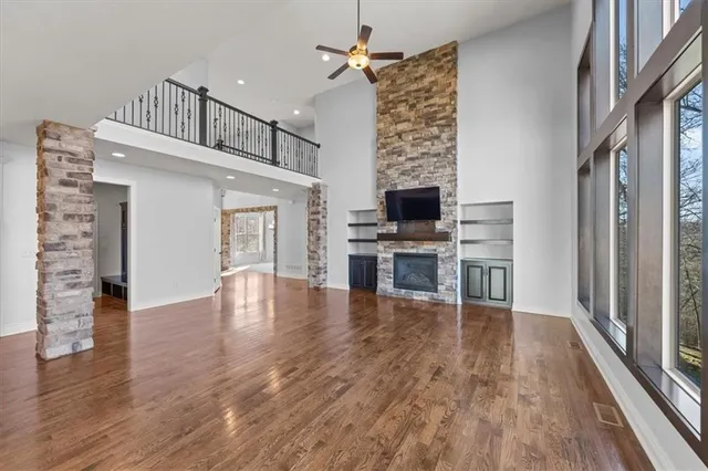 $750,000 | 6281 North Whitetail Way, Parkville, MO 64152