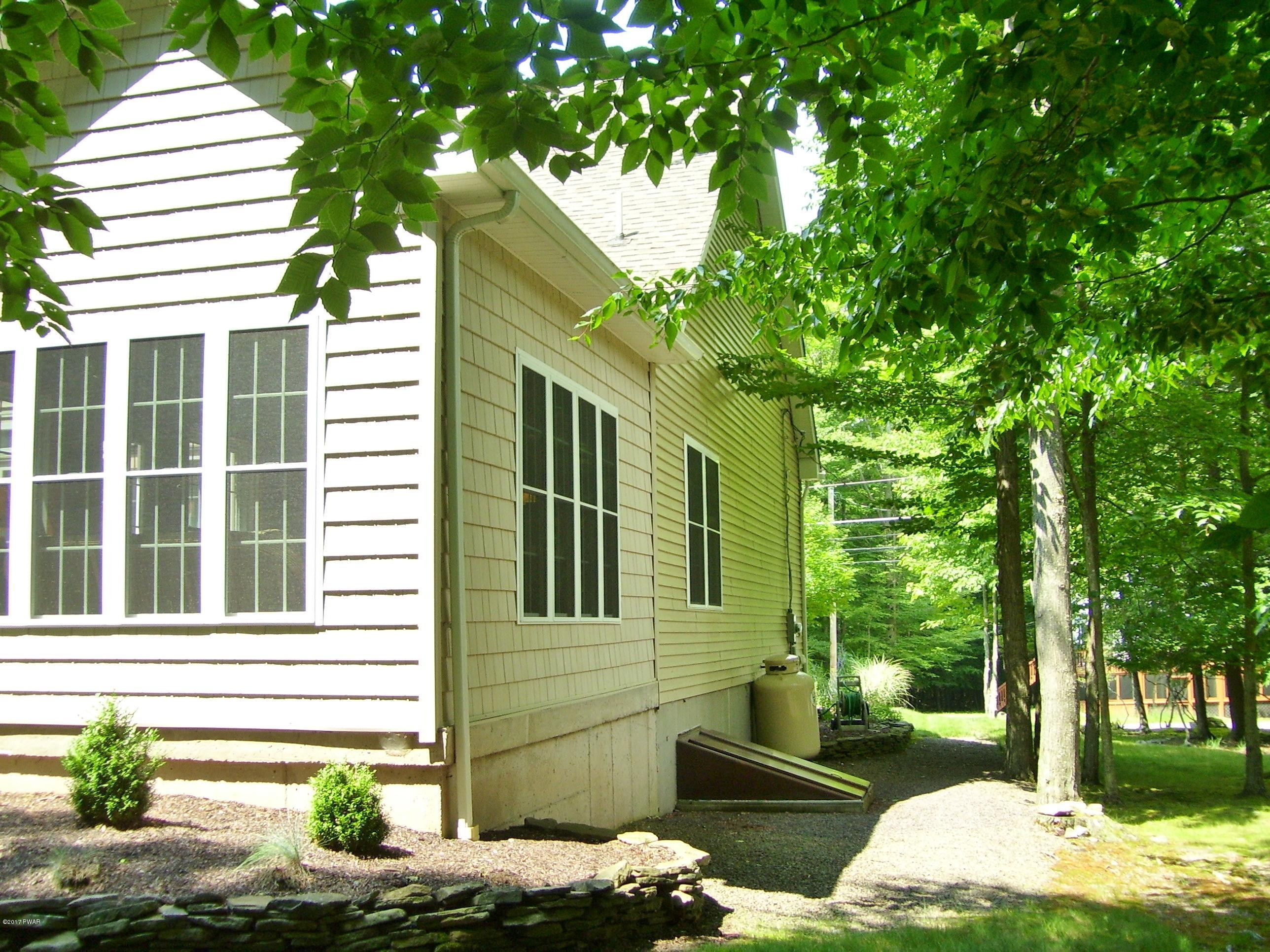 1037 Boat House Road Lake Ariel, PA 18436 - Photo 60 of 64 Side View
