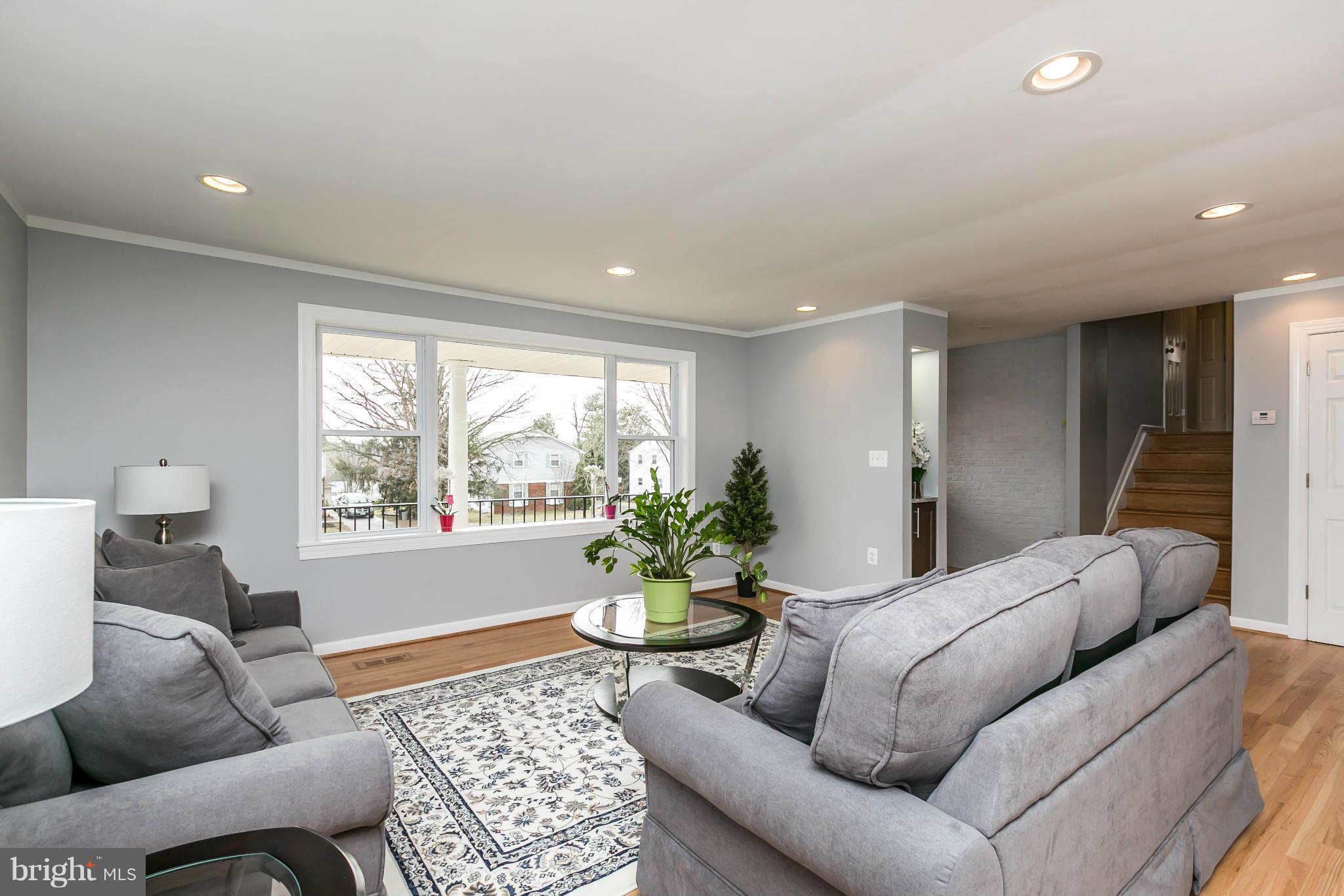 236 West Timonium Road Lutherville-Timonium, MD 21093 - Photo 5 of 30 Living Room