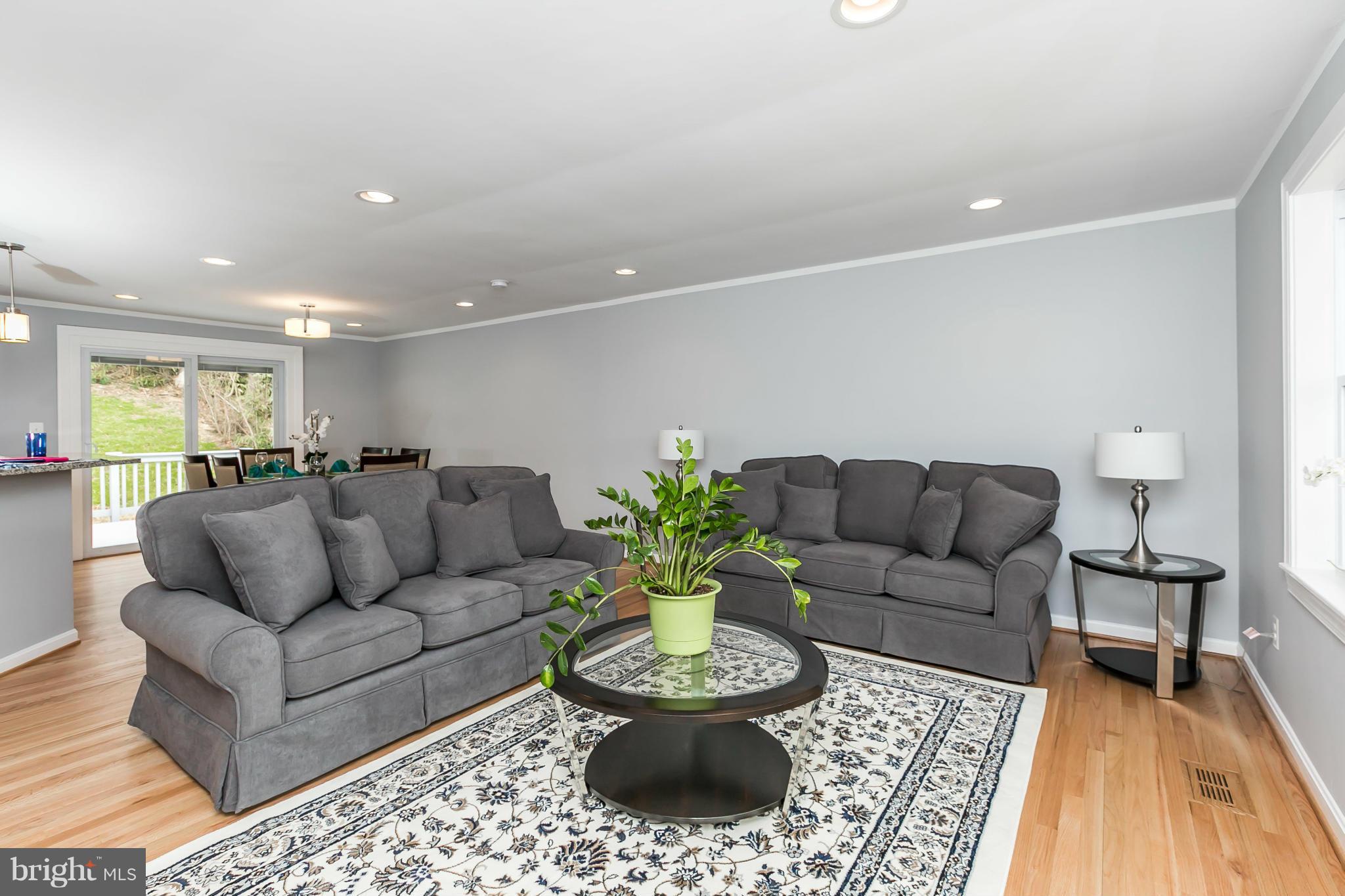 236 West Timonium Road Lutherville-Timonium, MD 21093 - Photo 6 of 30 Living Room