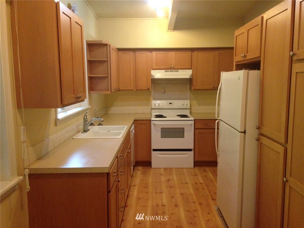 110 243rd Place Southeast Bothell, WA 98021 - Photo 2 of 9