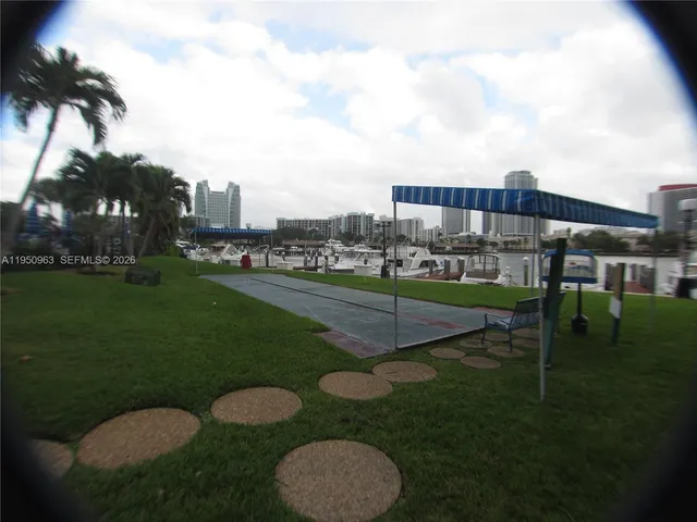 $2,575 | 500 Three Islands Boulevard, Unit 918, Hallandale Beach, FL 33009