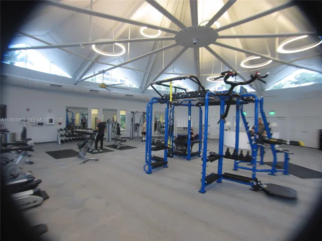 $2,575 | 500 Three Islands Boulevard, Unit 918, Hallandale Beach, FL 33009