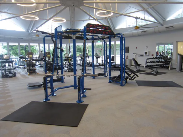 $2,575 | 500 Three Islands Boulevard, Unit 918, Hallandale Beach, FL 33009