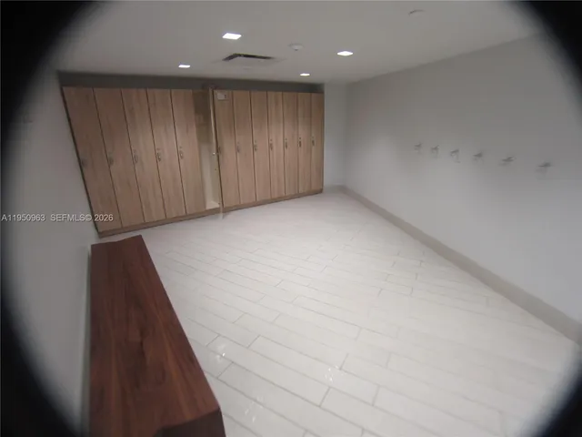 $2,575 | 500 Three Islands Boulevard, Unit 918, Hallandale Beach, FL 33009