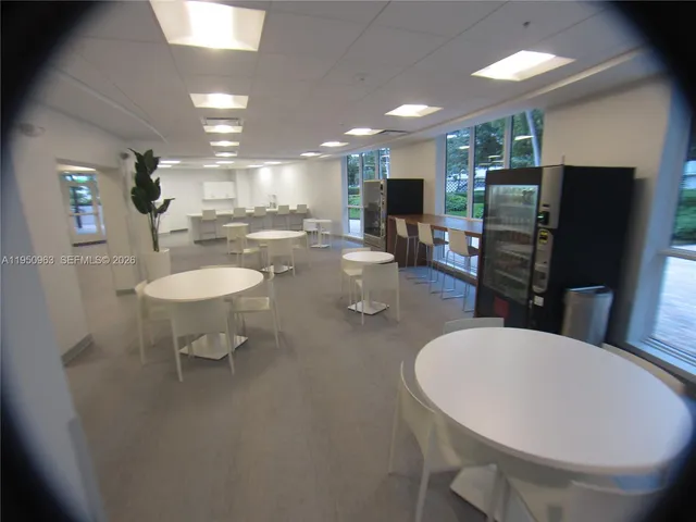 $2,575 | 500 Three Islands Boulevard, Unit 918, Hallandale Beach, FL 33009