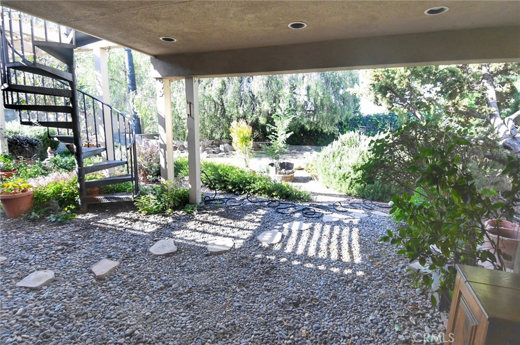 5621 Alwick Place Brea, CA 92821 - Photo 40 of 43 a view of backyard with plants and outdoor seating