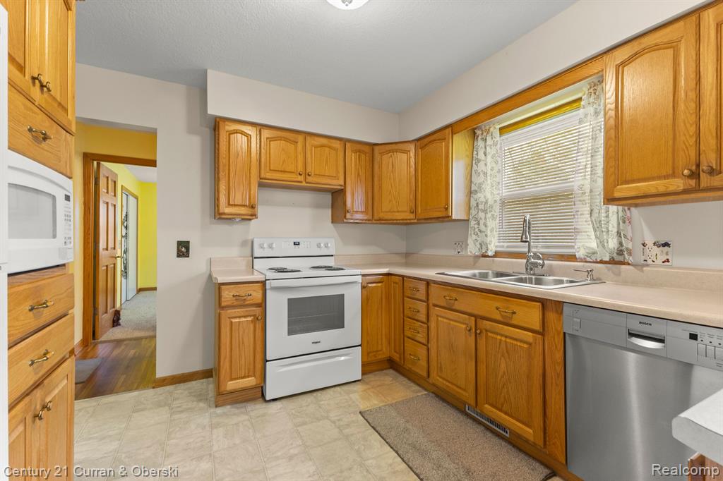 3006 Gruber Road Monroe, MI 48162 - Photo 12 of 50