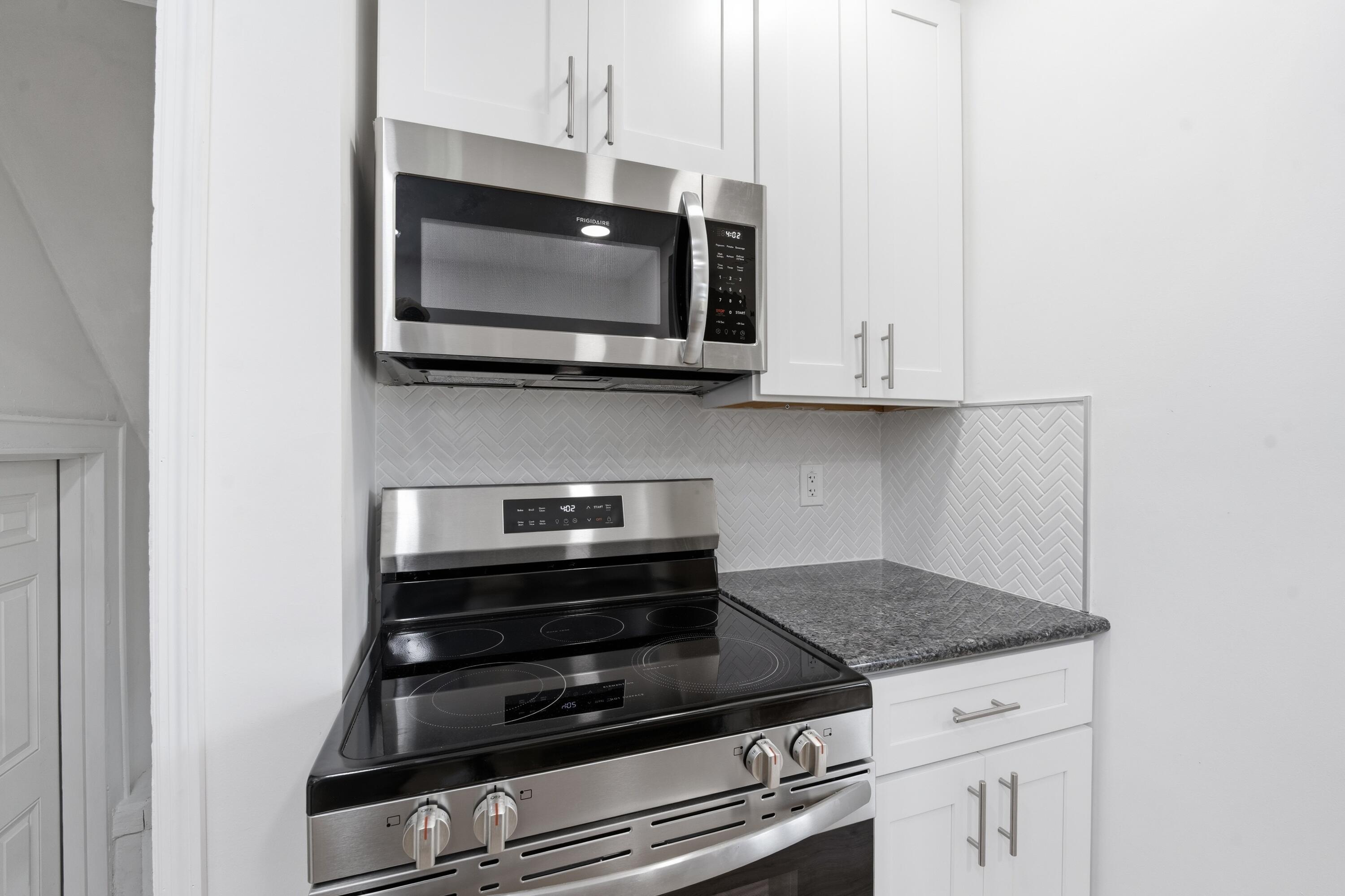 486 East Weber Road Columbus, OH 43202 - Photo 20 of 33 Kitchen2