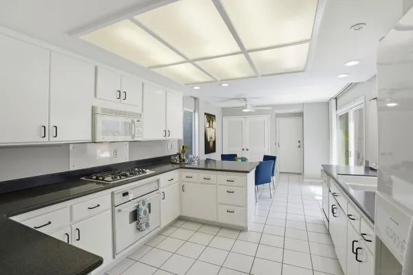 $1,748,000 | 73 Kingston Court South, Coronado, CA 92118