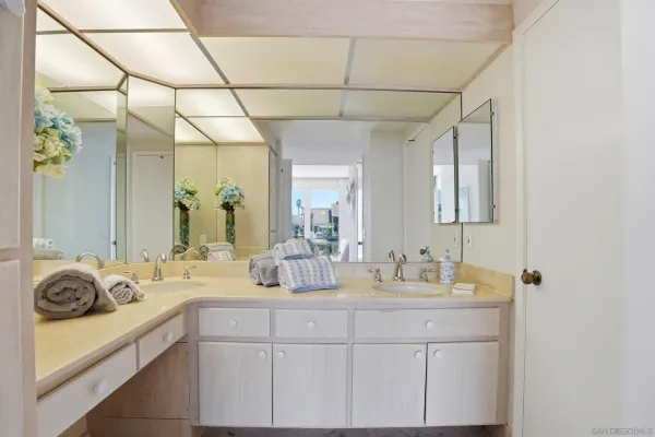 $1,748,000 | 73 Kingston Court South, Coronado, CA 92118