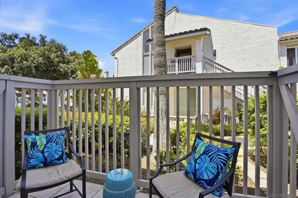 $1,748,000 | 73 Kingston Court South, Coronado, CA 92118