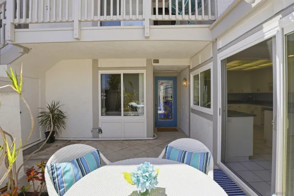 $1,748,000 | 73 Kingston Court South, Coronado, CA 92118