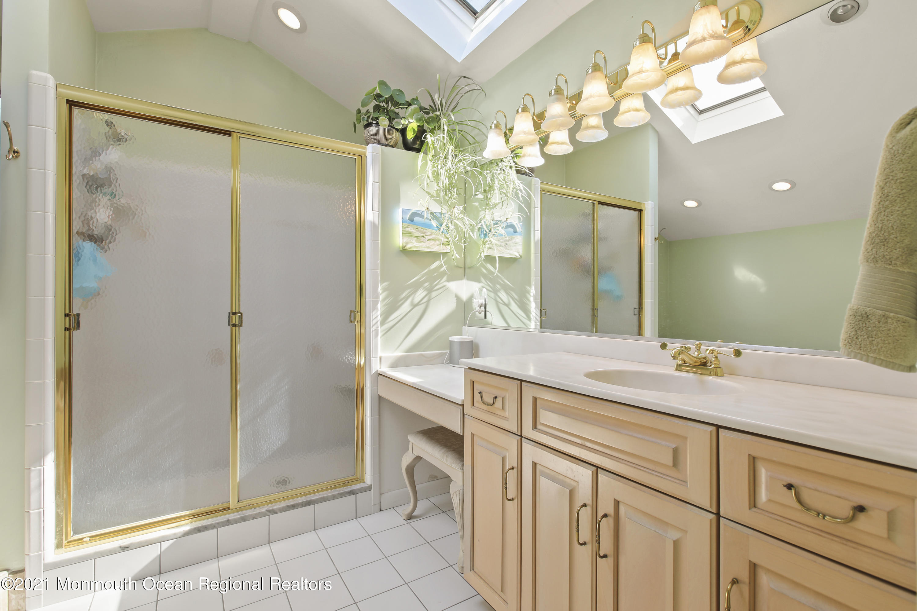 511 North Riverside Drive Neptune Township, NJ 07753 - Photo 21 of 37 5W5A0353