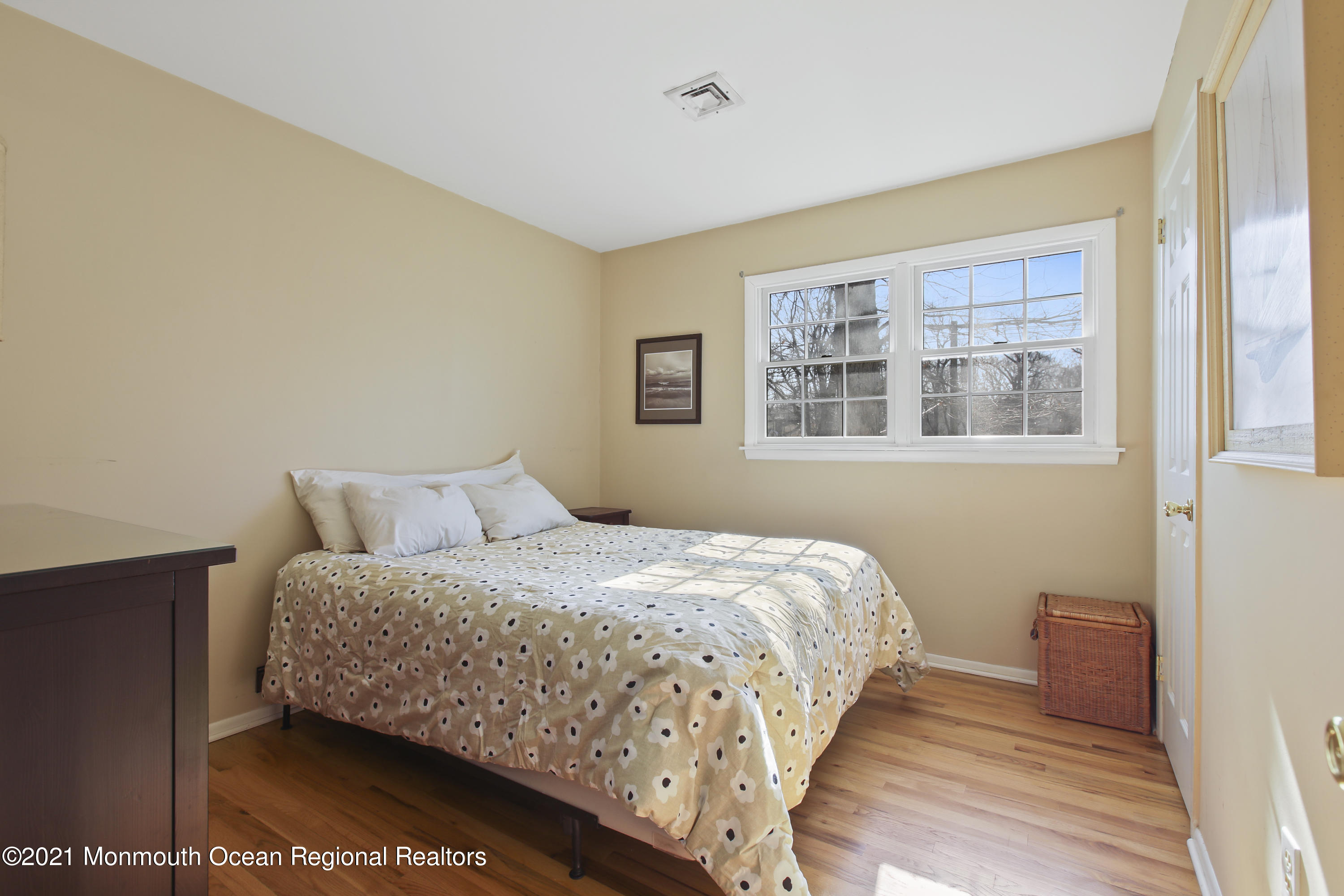 511 North Riverside Drive Neptune Township, NJ 07753 - Photo 23 of 37 5W5A0368