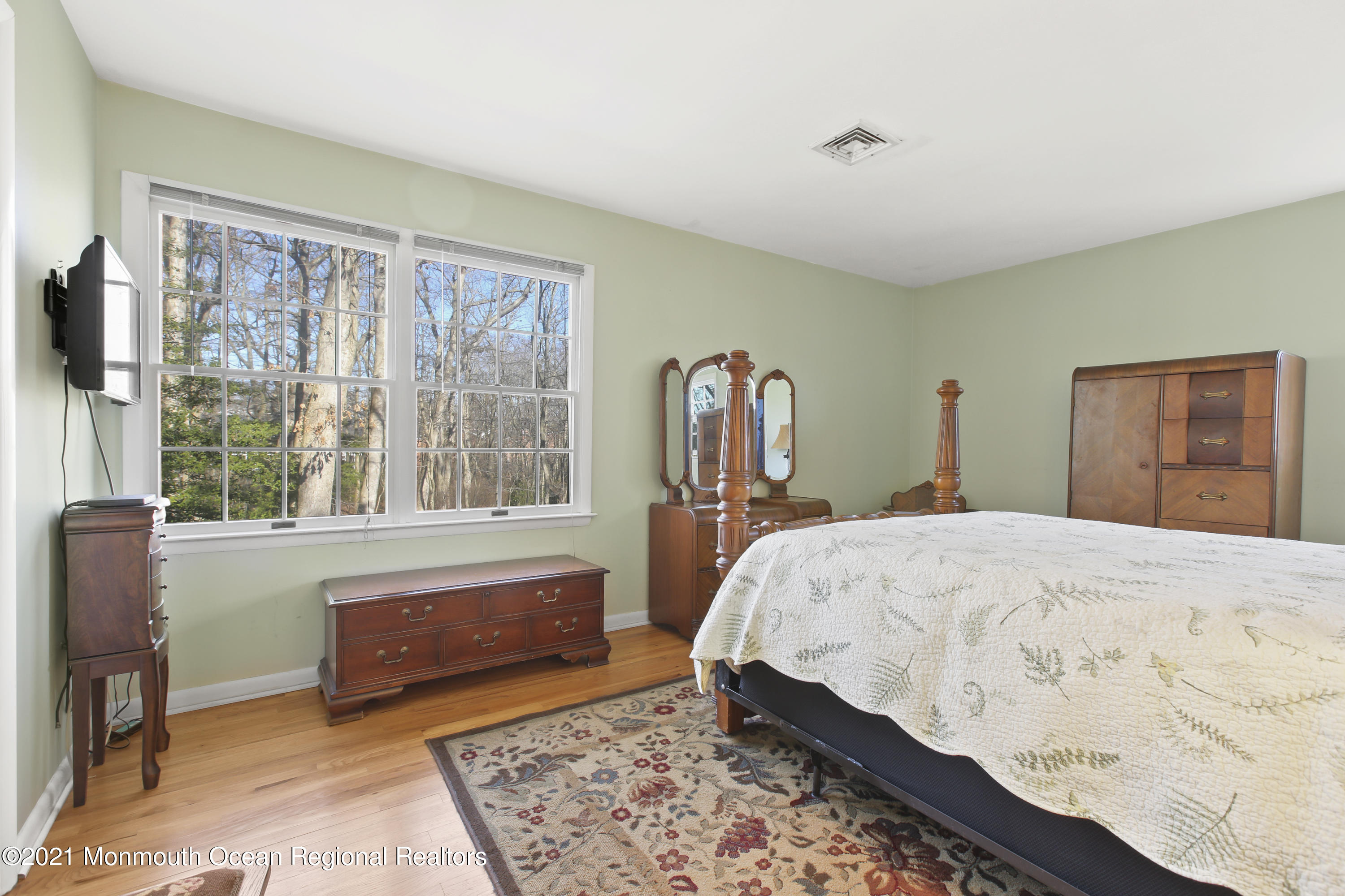 511 North Riverside Drive Neptune Township, NJ 07753 - Photo 24 of 37 5W5A0374