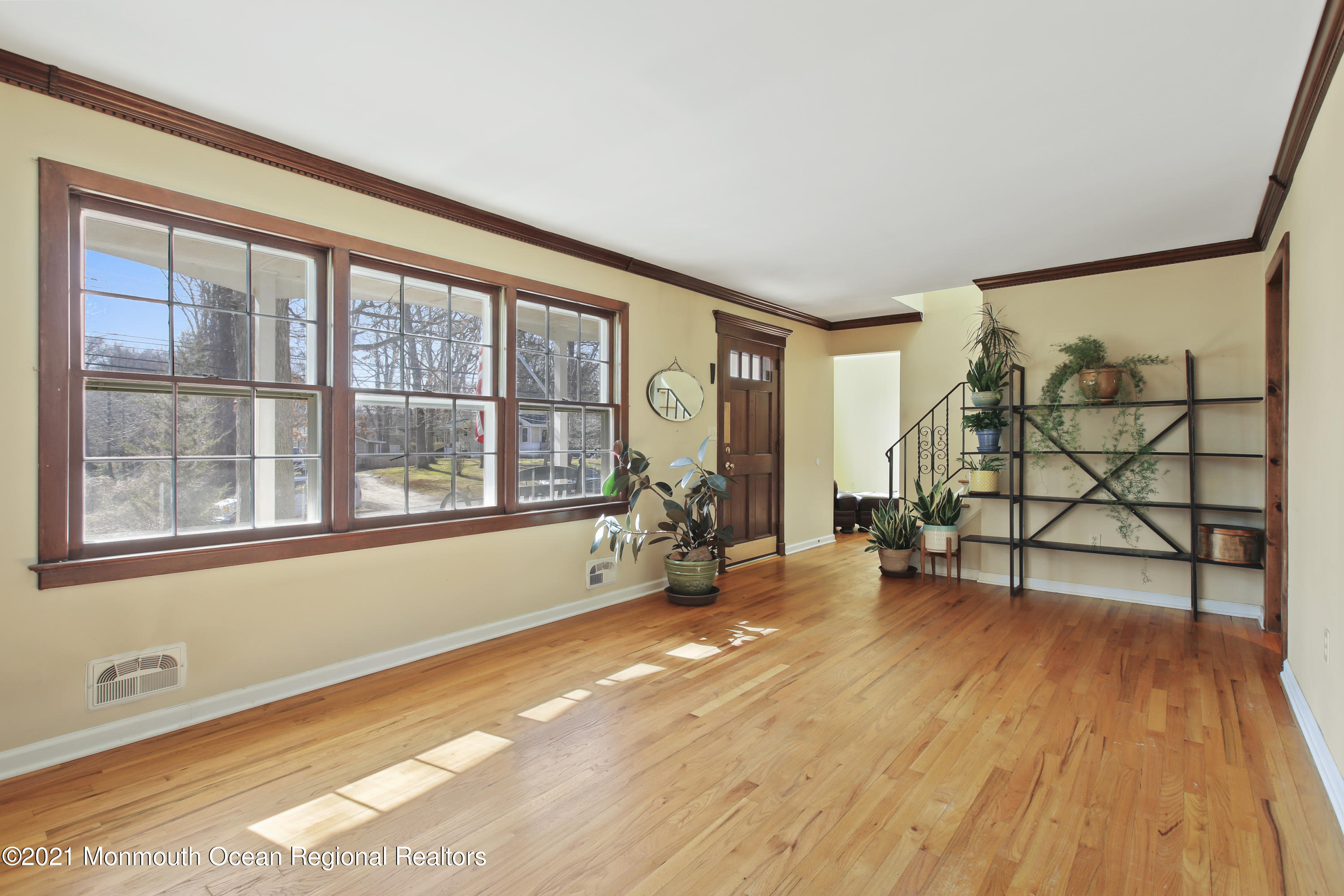 511 North Riverside Drive Neptune Township, NJ 07753 - Photo 7 of 37 5W5A0273