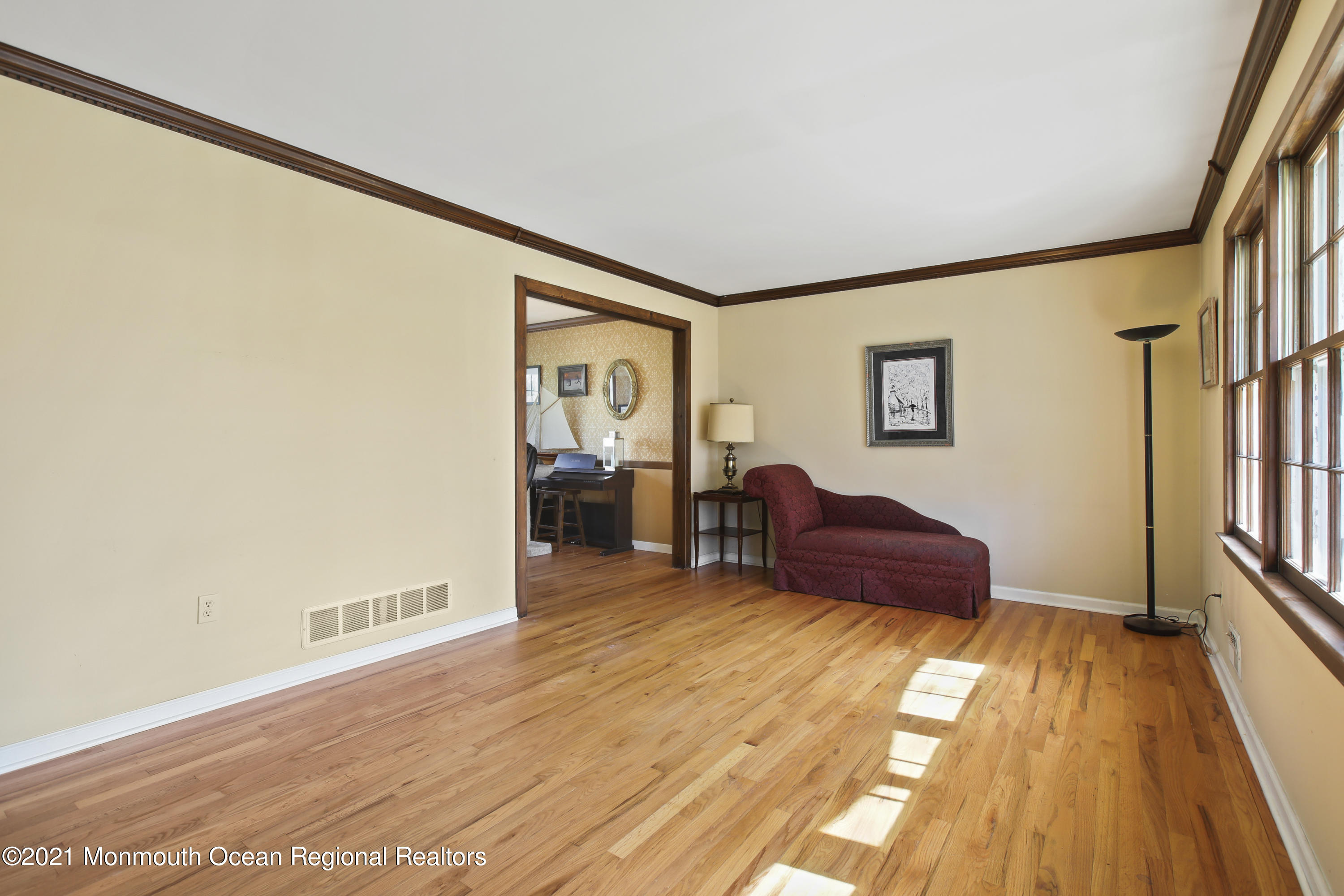 511 North Riverside Drive Neptune Township, NJ 07753 - Photo 8 of 37 5W5A0278