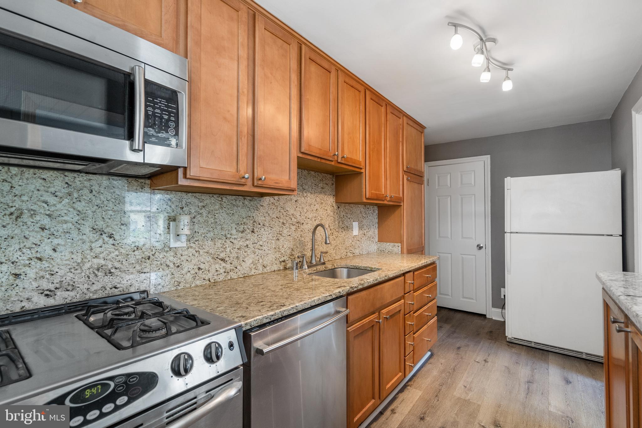 3506 Greenvale Road Baltimore, MD 21229 - Photo 13 of 33 Cooking Made Easy!