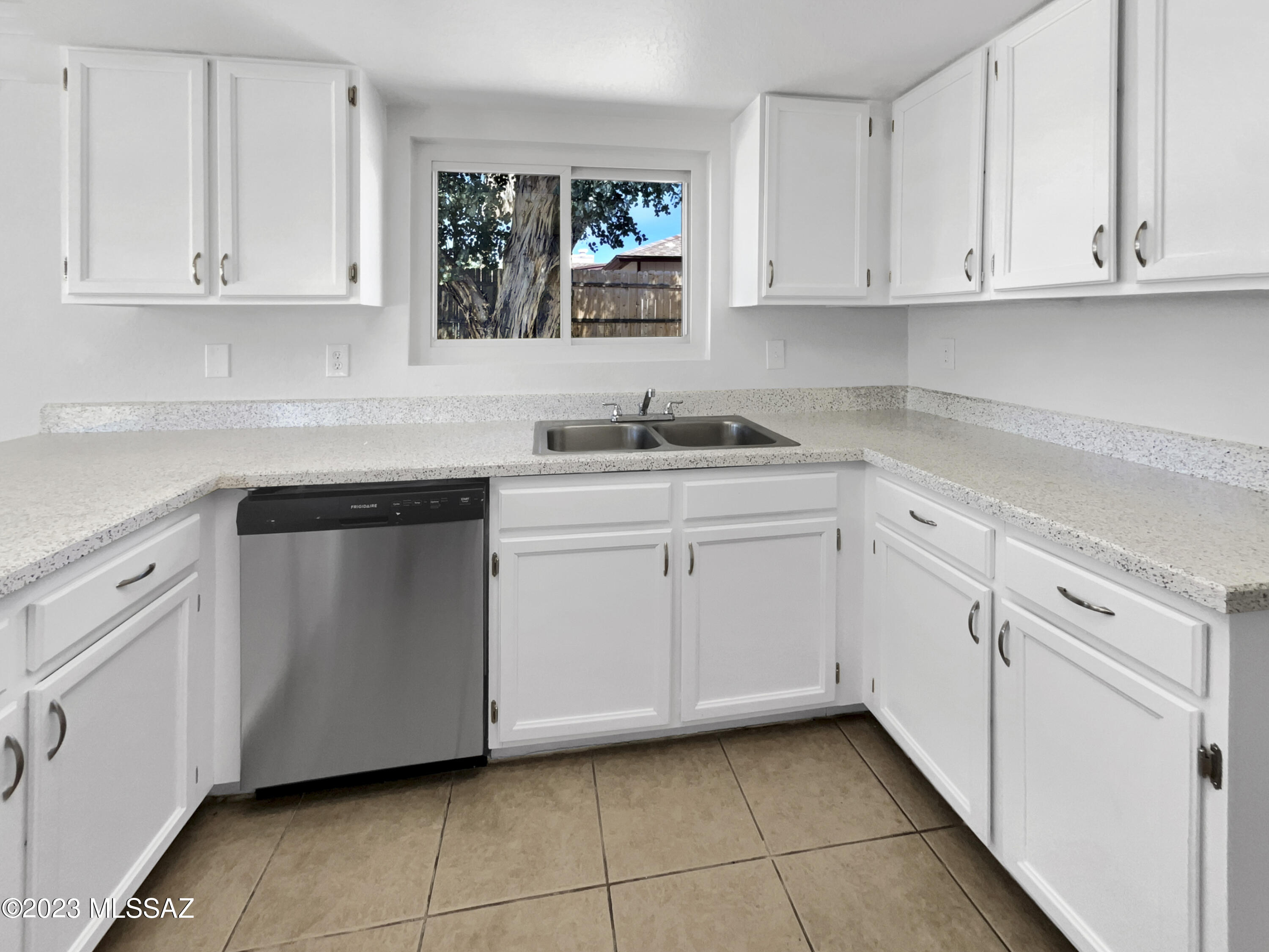 9985 East Stella Road Tucson, AZ 85730 - Photo 8 of 18 Gallery Image 8