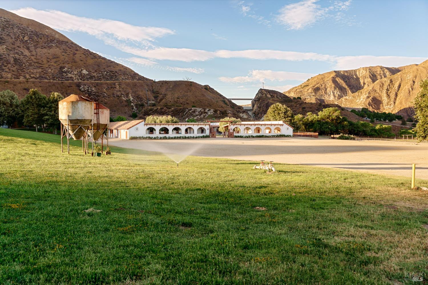 3800 Piru Canyon Road Piru, CA 93040 - Photo 4 of 65 a view of an ocean from a mountain
