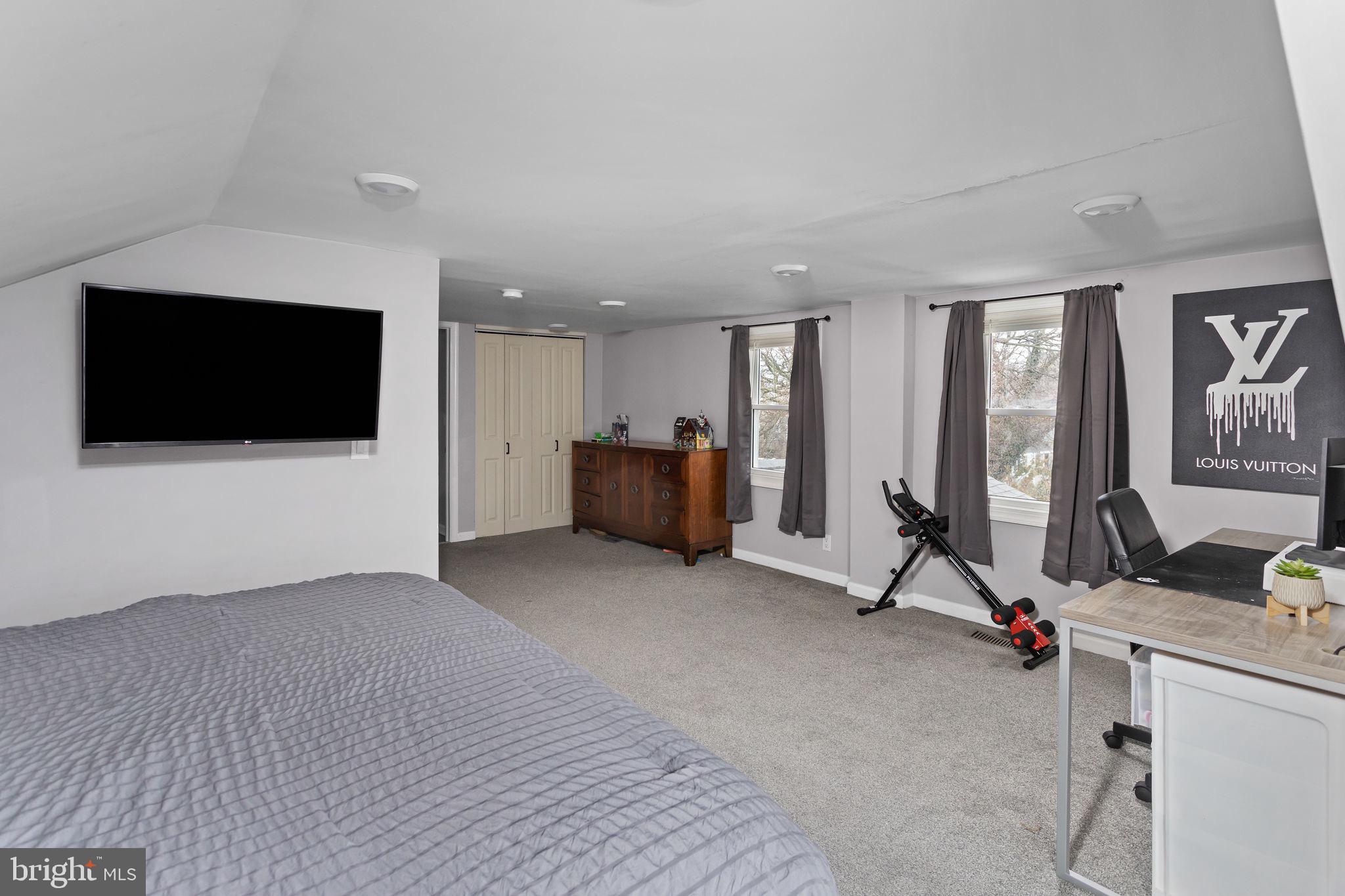 55 Finley Avenue Hamilton, NJ 08610 - Photo 12 of 27