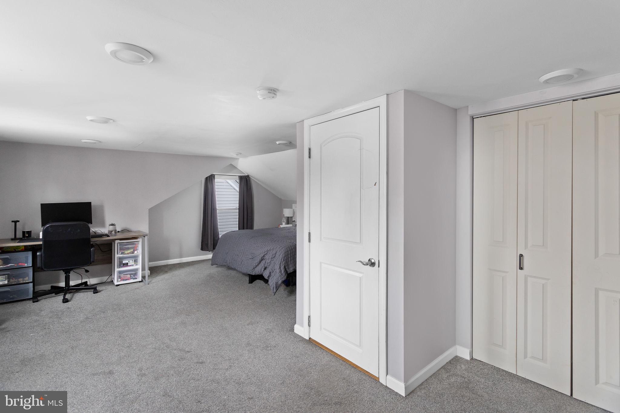 55 Finley Avenue Hamilton, NJ 08610 - Photo 10 of 27 Primary Bedroom upper level