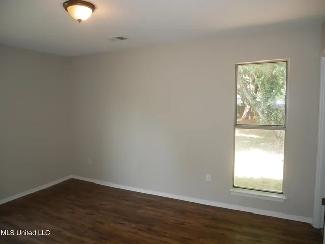 $1,350 | 3530 Lakehurst Drive, Horn Lake, MS 38637