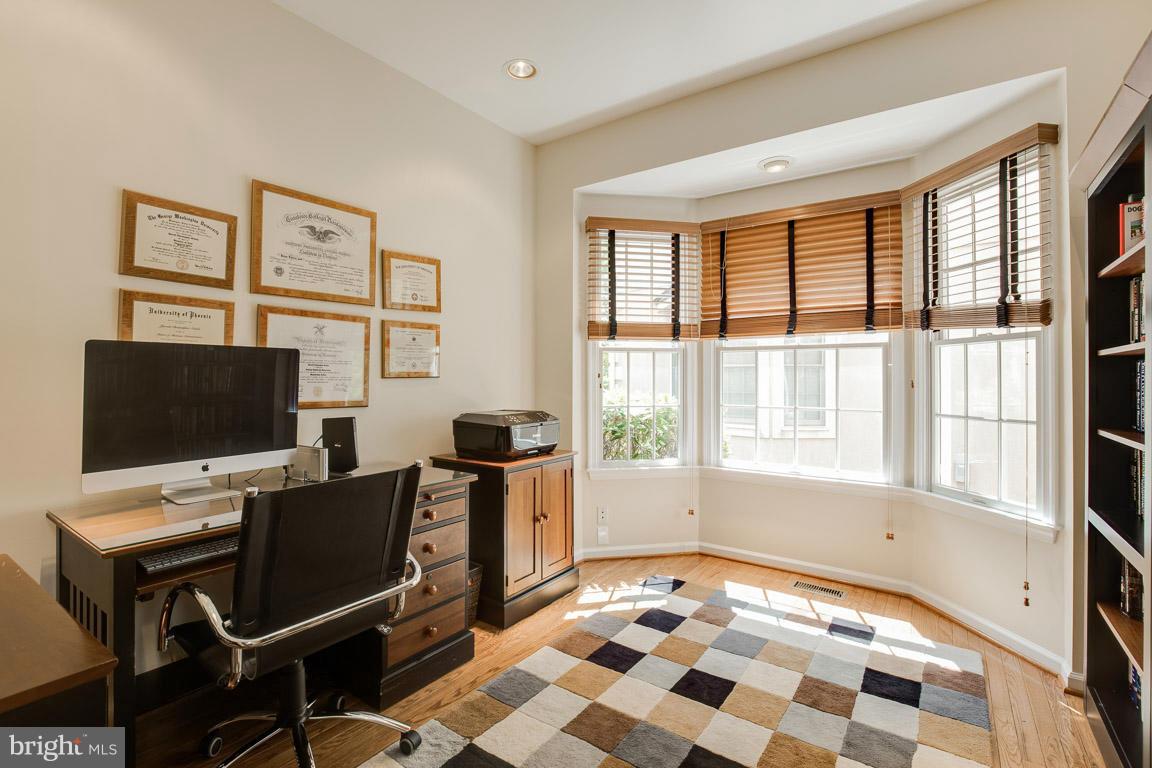 10850 Grovehampton Court Reston, VA 20194 - Photo 14 of 30 study
