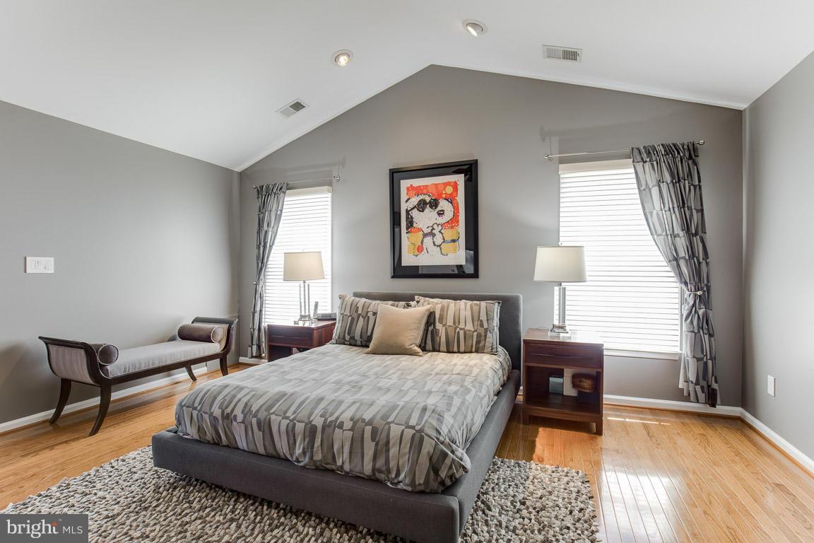 10850 Grovehampton Court Reston, VA 20194 - Photo 16 of 30 Bedroom (Master)
