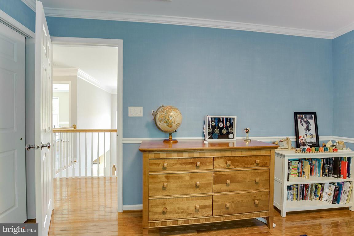 10850 Grovehampton Court Reston, VA 20194 - Photo 20 of 30 Bedroom 3