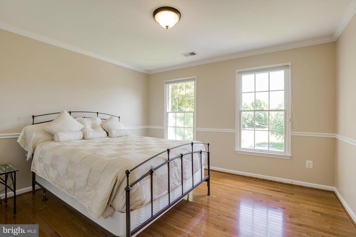 10850 Grovehampton Court Reston, VA 20194 - Photo 22 of 30 Bedroom 5