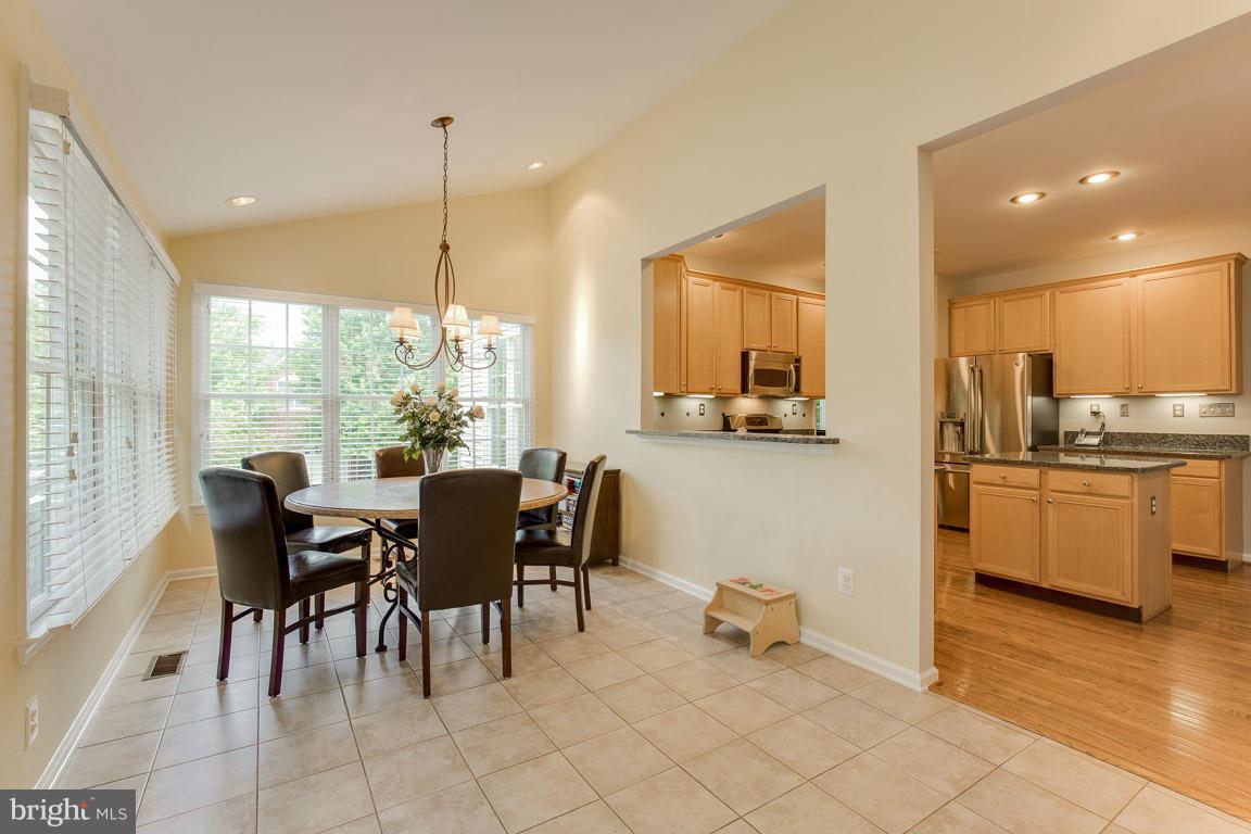 10850 Grovehampton Court Reston, VA 20194 - Photo 10 of 30 Breakfast/Sunroom