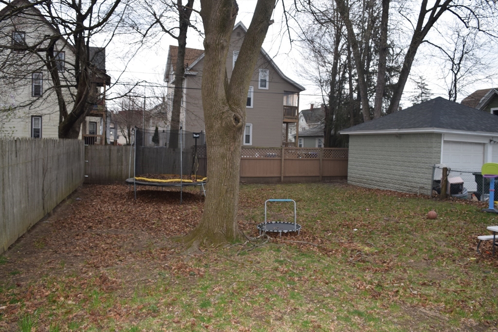 54 Keith Street Springfield, MA 01108 - Photo 14 of 17