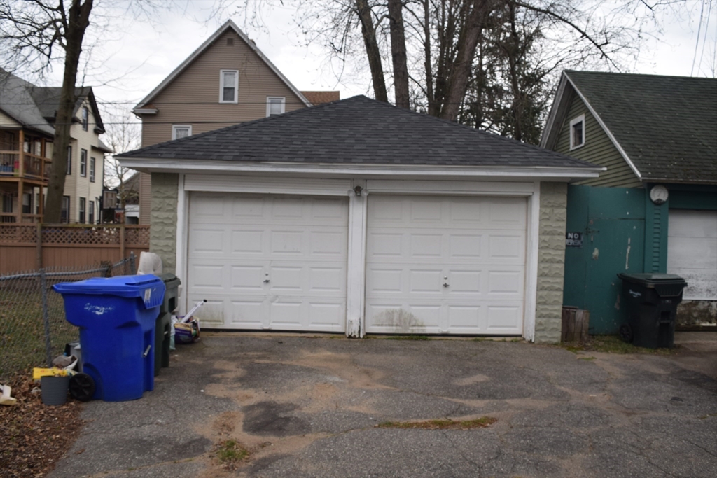 54 Keith Street Springfield, MA 01108 - Photo 15 of 17
