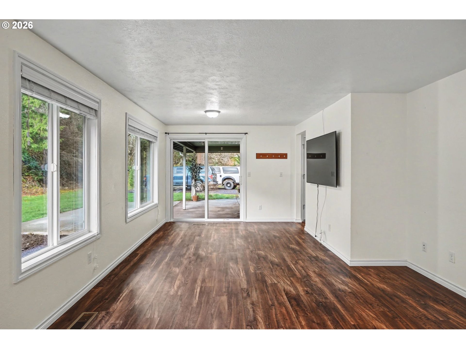 20450 North Abiqua Road Scotts Mills, OR 97375 - Photo 11 of 31