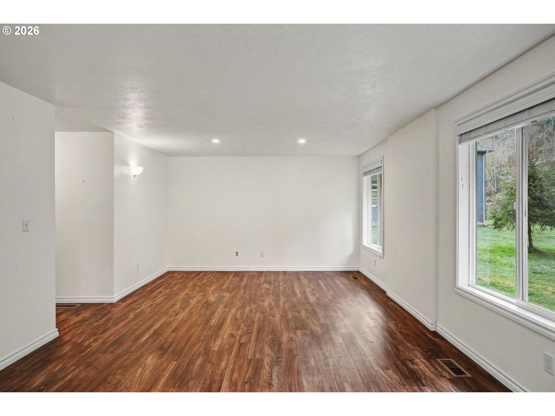 20450 North Abiqua Road Scotts Mills, OR 97375 - Photo 13 of 31