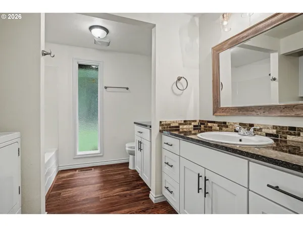 $625,000 | 20450 North Abiqua Road, Scotts Mills, OR 97375